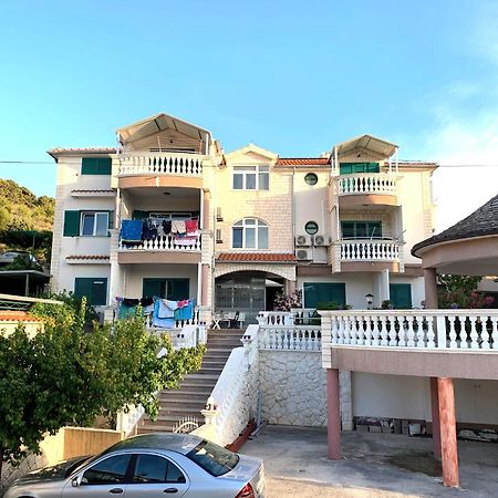 Apartments Bilo - Jela & Ivan Dolac Luaran gambar