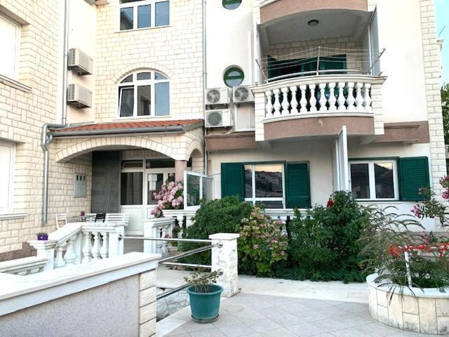 Apartments Bilo - Jela & Ivan Dolac Luaran gambar