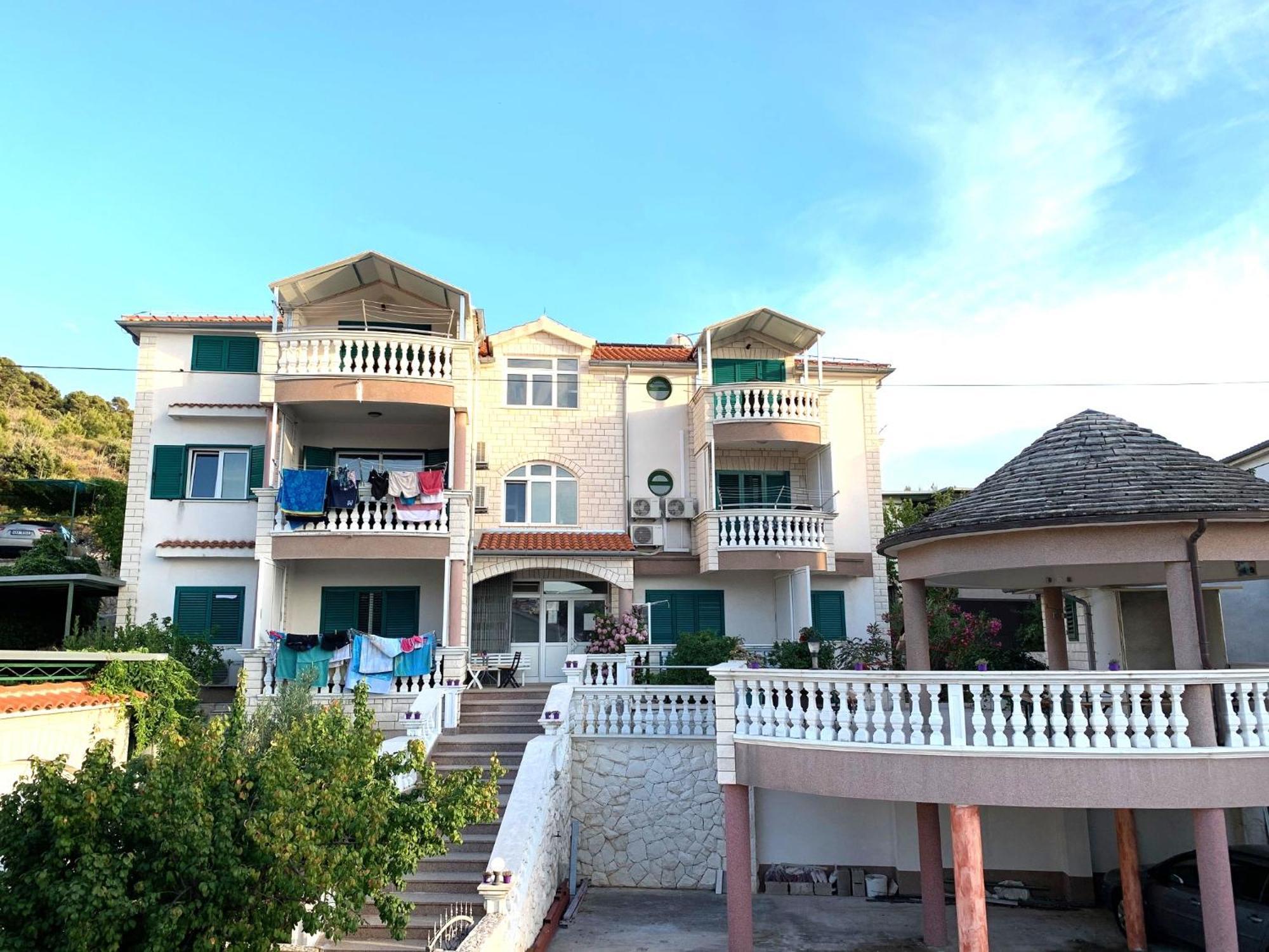 Apartments Bilo - Jela & Ivan Dolac Luaran gambar